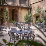 Il Chiostro Del Carmine Siena
