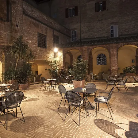 Il Chiostro Del Carmine Готель
