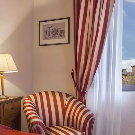 Il Chiostro Del Carmine Siena