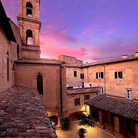 Il Chiostro Del Carmine 4* Siena