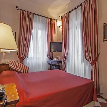 Hotel Il Chiostro Del Carmine Sienne