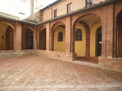 Готель Il Chiostro Del Carmine