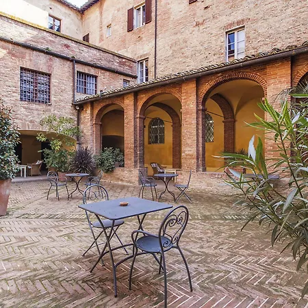 Hotel Il Chiostro Del Carmine