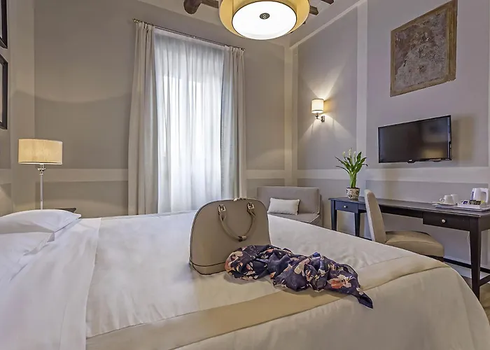 Il Chiostro Del Carmine Siena