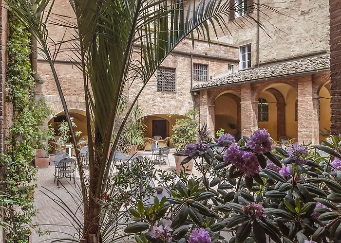 Il Chiostro Del Carmine 4* Siena