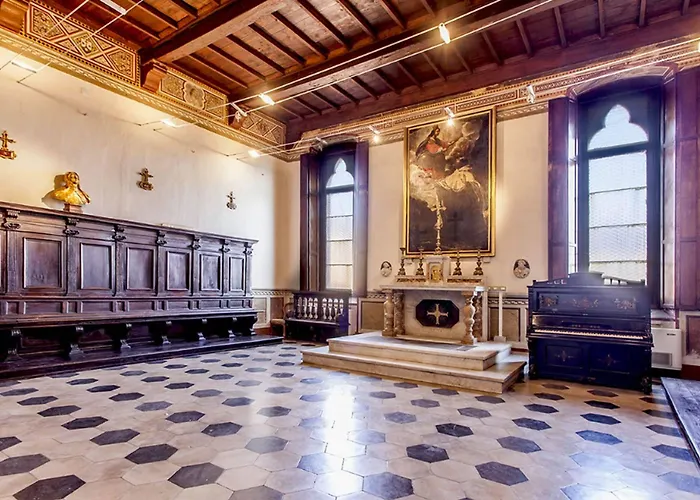 Il Chiostro Del Carmine