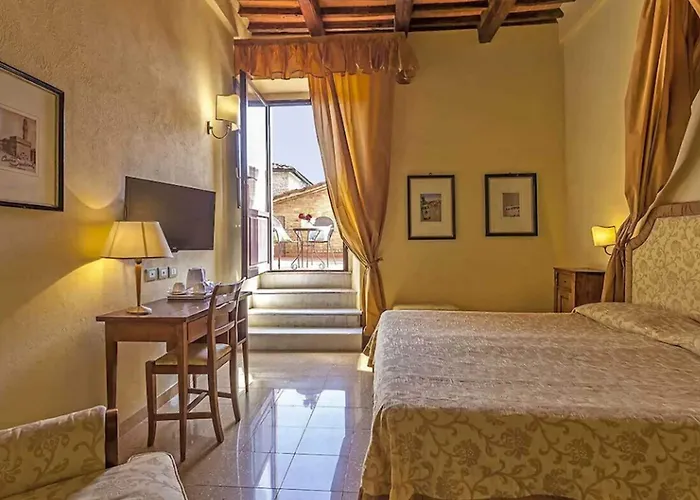 Il Chiostro Del Carmine