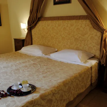 Il Chiostro Del Carmine Hotel 4*