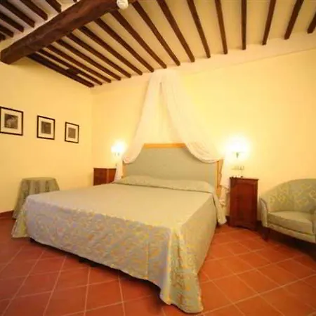 Il Chiostro Del Carmine Siena