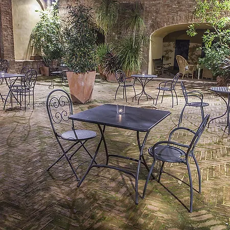 Il Chiostro Del Carmine 4* Siena