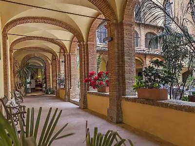 Hotel Il Chiostro Del Carmine 4*