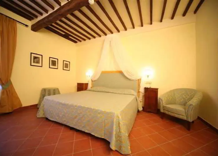 Il Chiostro Del Carmine Siena