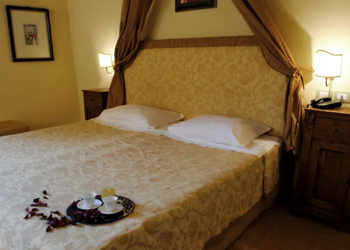 Il Chiostro Del Carmine Hotel 4*