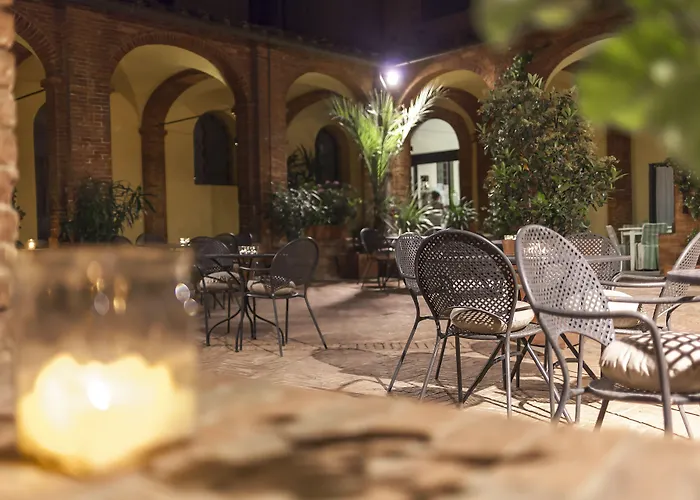 Il Chiostro Del Carmine 4* Siena