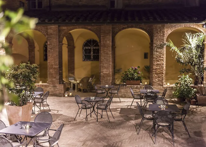 Hotel Il Chiostro Del Carmine 4*