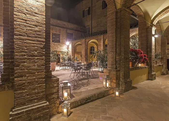 Hotel Il Chiostro Del Carmine 4*